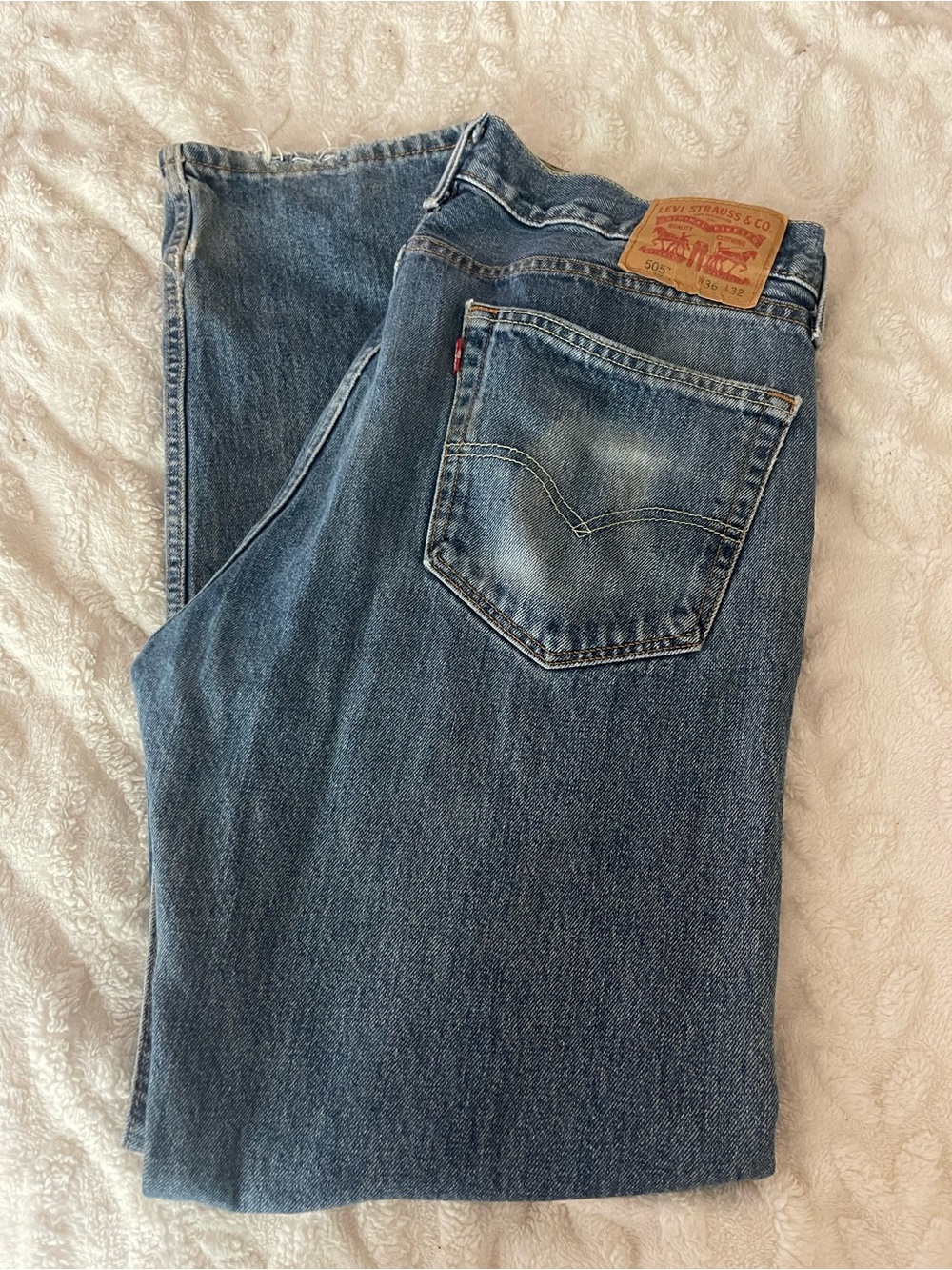 Levi's Straight-Leg Blue Denim Jeans - Picture 1 of 3
